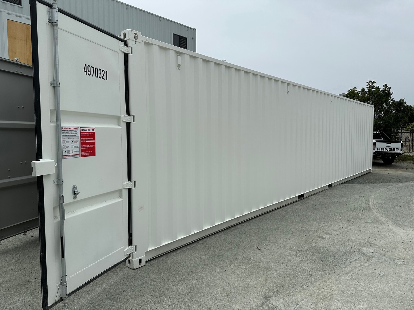 premiershippingcontainers_1701208538_3246294938101501331_4553681639-1.jpg 40ft High Cube Shipping Containers - Image 1